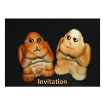 Le jumeau imite l'invitation
