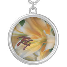Le lis fleurit collier d'argent sterling