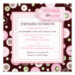 Le rose heureux pointille l'invitation jumelle de 