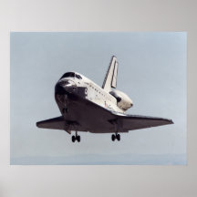 L'effort de navette spatiale prépare pour débarque affiche