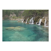 Les dépôts de minérai font les cascades et l'espac impression photo