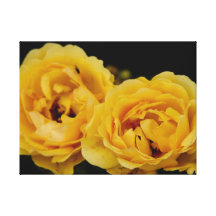 Les roses jaunes ont enveloppé la copie de toile impression sur toile
