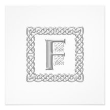 Lettre celtique F de monogramme de faire-part de m
