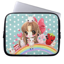 Leuke meisje en kawaiidieren die op regenboog zitt laptop sleeves