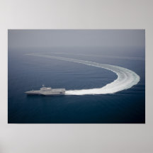 L'indépendance littorale 2 de bateau de combat affiche