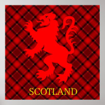 Lion rouge écossais effréné sur le tartan posters