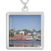 Lunenberg, la Nouvelle-Écosse, Canada. 4 Collier