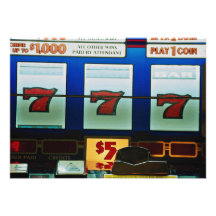 Machine à sous dans un casino cartons d'invitation