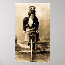 Madge Lessing sur un vélo - cru 1902 Posters