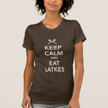 Maintenez calme et mangez des Latkes T-shirts