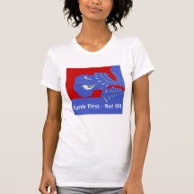 Mettez à la terre d'abord pas le T-shirt d'huile