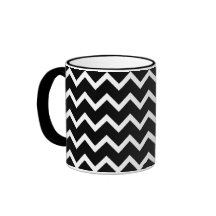 Modèle de zigzag noir et blanc tasse