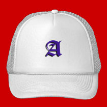 Monogramme A casquettes