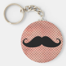 Moustache drôle sur l'arrière - plan rose mignon d porte-clé