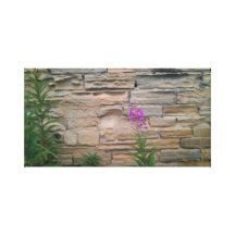 mur en pierre, toile de wrapeet de mauvaise herbe toile tendue