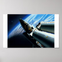 Navette d'affiche accouplée à la station spatiale