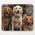 Noël - golden retriever - emballeur Bella Darby Tapis De Souris