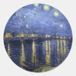 Nuit étoilée au-dessus de l'autocollant rond 2 du 