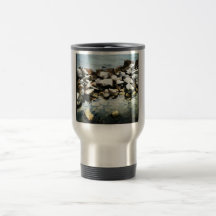 Observez pour les roches tasse