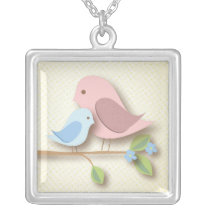 Oiseau doux de mère avec maman de jour de mères de colliers