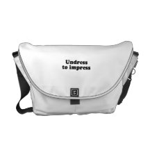 Ontkleed om op .png indruk te maken courier bag