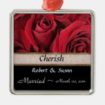 Ornement de souvenir de mariage de rose rouge