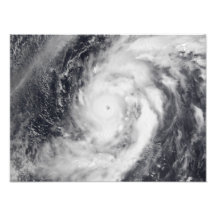 Ouragan Damrey dans l'océan pacifique occidental Photographes
