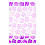 Papeterie pourpre vintage de roses papier à lettre customisable