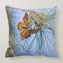 Papillons de monarque coussin