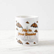 Papillons de monarque tasse à café