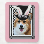 Pâques - un certain lapin vous aime - corgi Owen Tapis De Souris