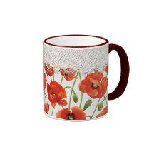 Pavots rouges avec l'équilibre de dentelle tasse
