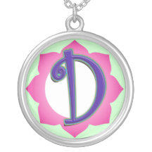 Pendentif initial de D