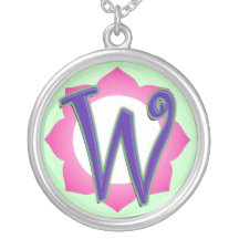 pendentif initial de W
