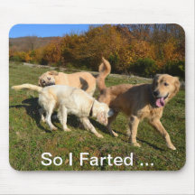 Pet de golden retriever tapis de souris