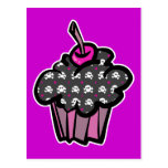 petit gâteau d'os croisés de crâne de goth carte postale