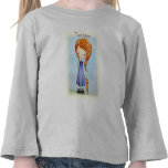 Petite fille avec le tee - shirt d'ami de peluche  t-shirt