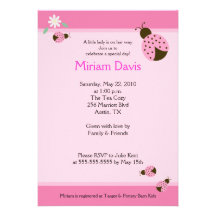 Petites invitations roses de baby shower des cocci