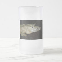 Photo blanche d'alligator albinos, image d'alligat tasse à café