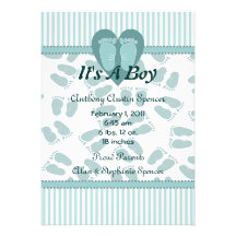 Pieds tendres de faire-part de naissance de bébé