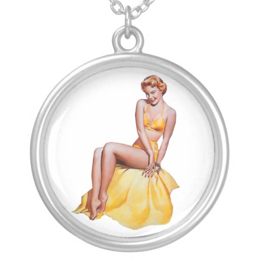 Pin vers le haut de fille pendentif personnalisé