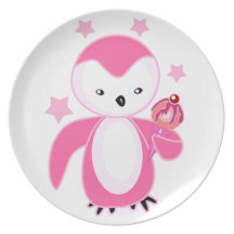 Pingouin tenant le rose de crème glacée assiettes pour soirée