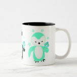 Pingouins avec des tasses de crème glacée et des v
