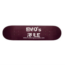 PLANCHE À ROULETTES DE LA RÈGLE D'EMO