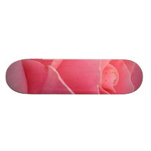 Planche à roulettes rose de fleur