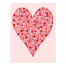 Pois cramoisi de forme de coeur sur le rose carte postale