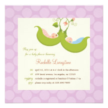 Pois dans une invitation de baby shower de fille d