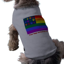 Quatre jambes et fiers de lui tee-shirts pour chien