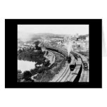 Quatre trains passant peu d'automnes, NY 1890 Carte