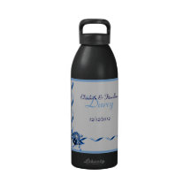 Quelque chose rubans bleus et bouteille de liberté